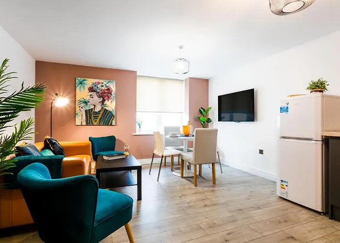 Fab 2Bedroom Apartment- Free Parking, 5Mins From City Centre, Portland Rd Ne2 1Dj